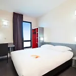 Premiere Classe Lyon - Priest Eurexpo 酒店 圣普列斯特
