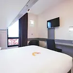 Premiere Classe Lyon - Priest Eurexpo 2* 圣普列斯特