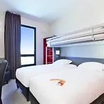 酒店 Premiere Classe Lyon - Priest Eurexpo 2*