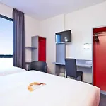 Premiere Classe Lyon - Priest Eurexpo 酒店 2*