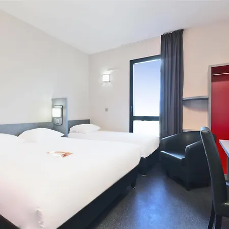Premiere Classe Lyon - Priest Eurexpo Otel 2*
