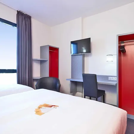 Premiere Classe Lyon - Priest Eurexpo Otel 2*